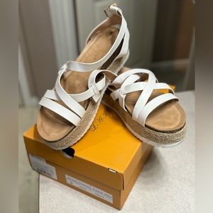 Laicigo woman’s wedge espadrilles platform cross strap size 9